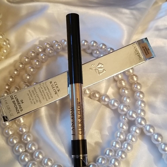 Lancome Click & Glow Highlighting Skin Fluid - Picture 2 of 5